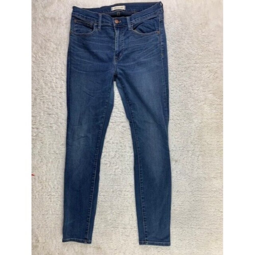 Madewell Size 27 or 28 Stetchy Roadtripper Skinny Jeans in a medium to dark wash
